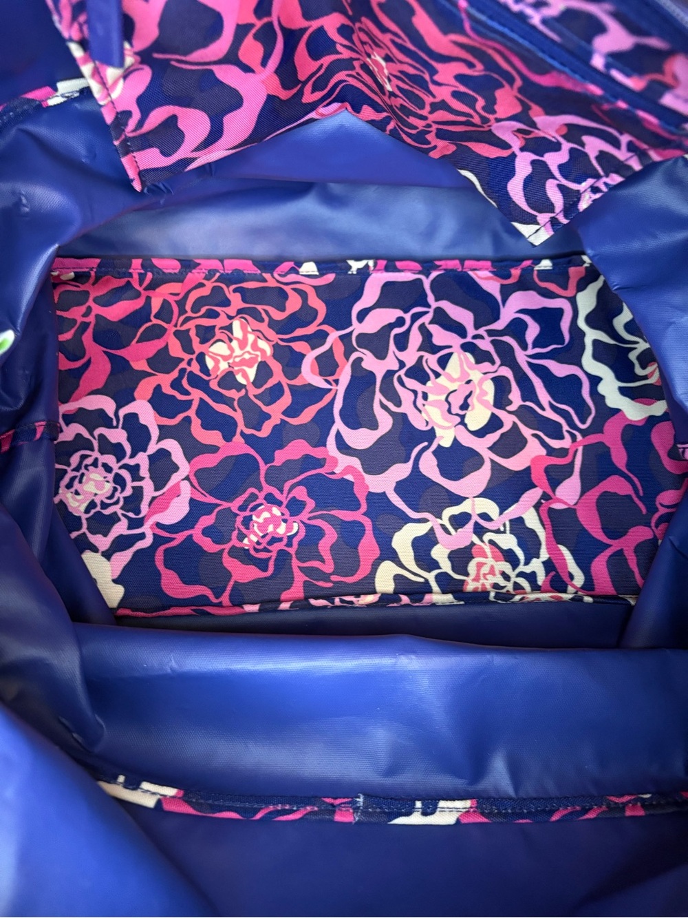 Vera Bradley Pink Floral Expandable Weekender Duffel Travel Bag - Picture 10 of 12